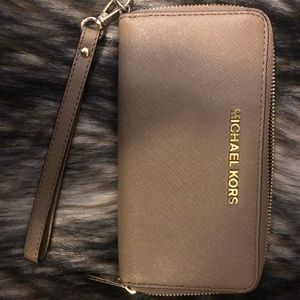 Michael Kors wristlet wallet